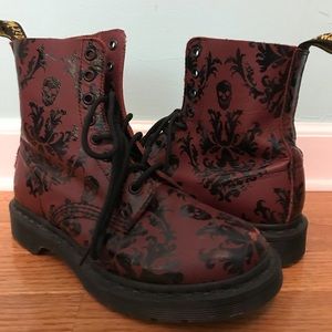 Dr Martens (7) Maroon with Skulls